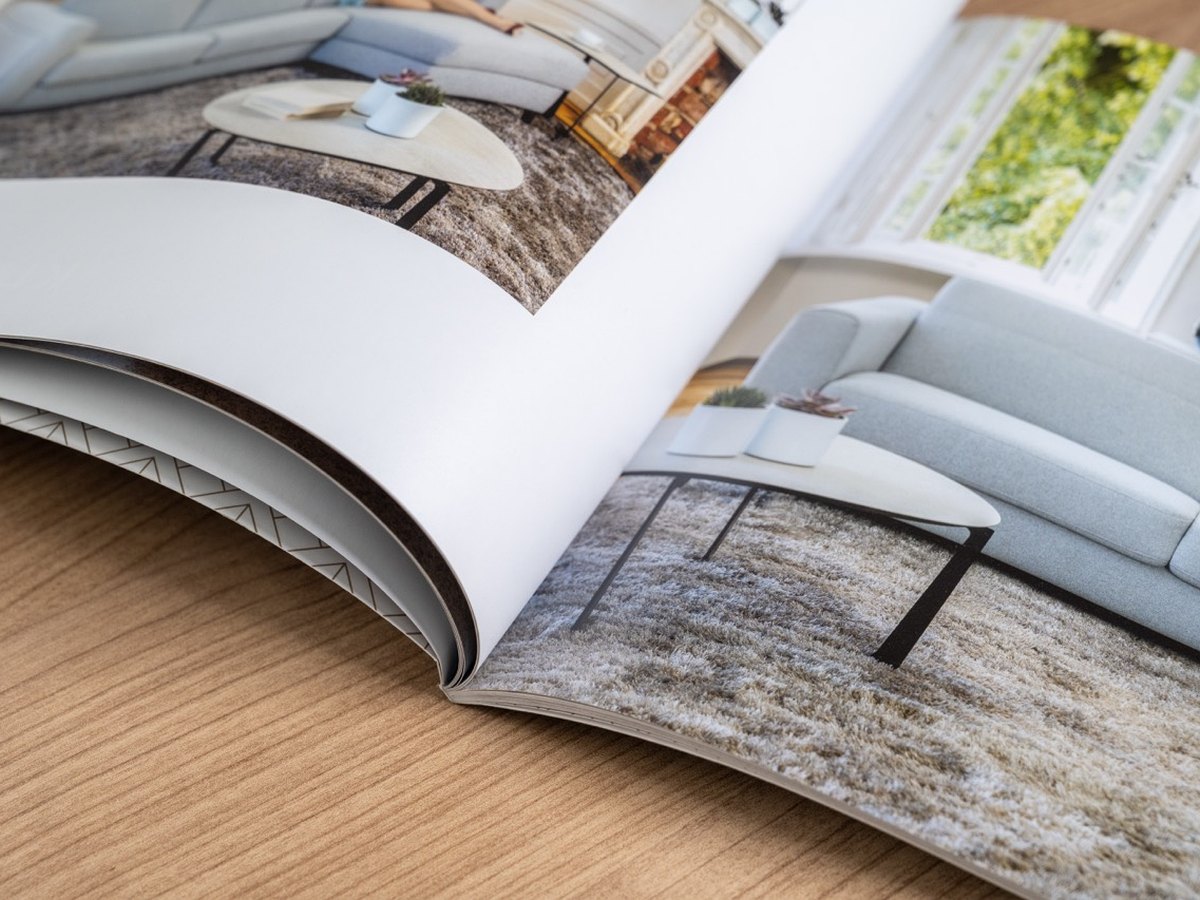 Otwarty katalog firmowy z wysokiej jakości drukiem